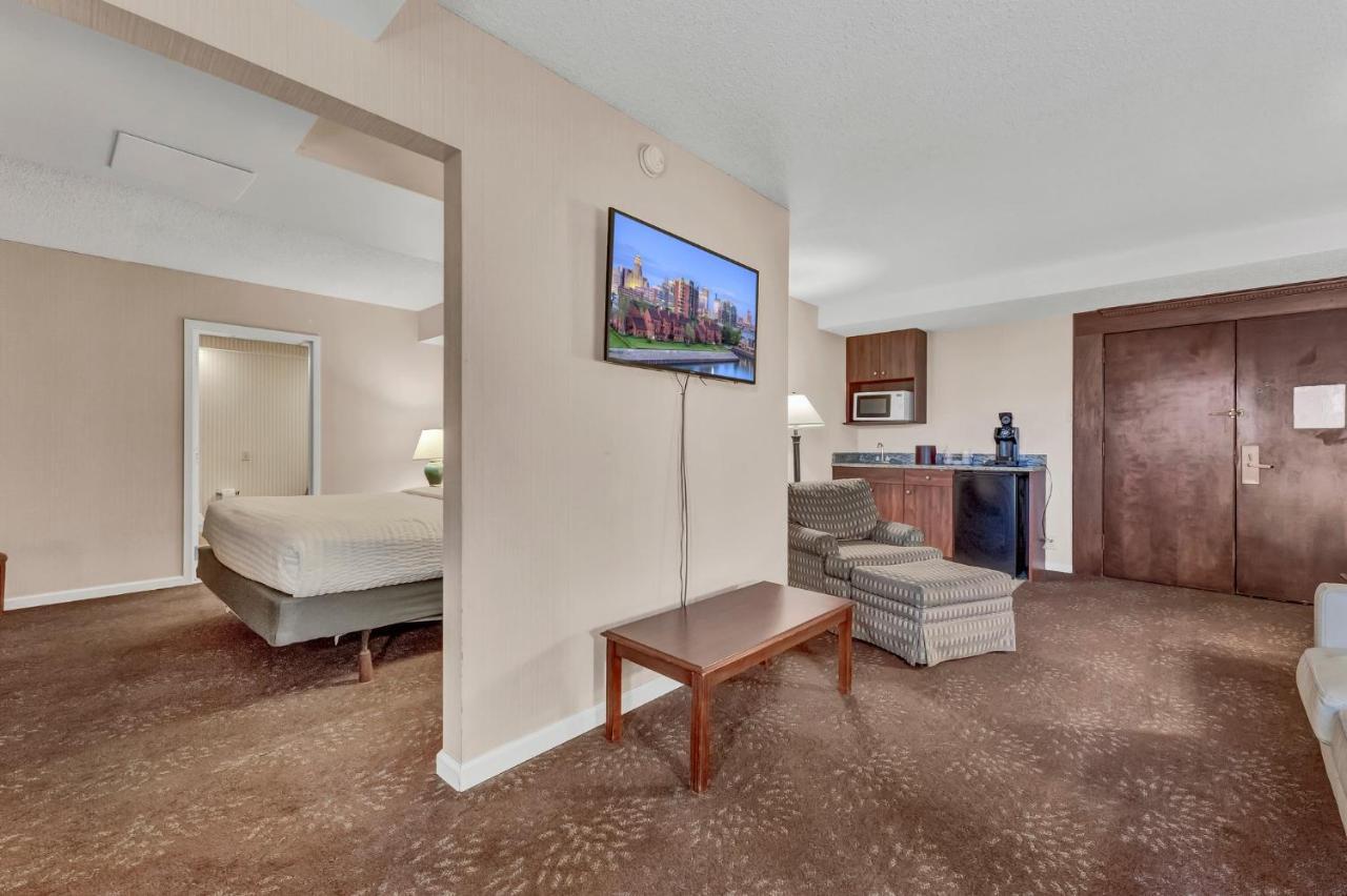 Buffalo Airport Hotel Cheektowaga Eksteriør bilde