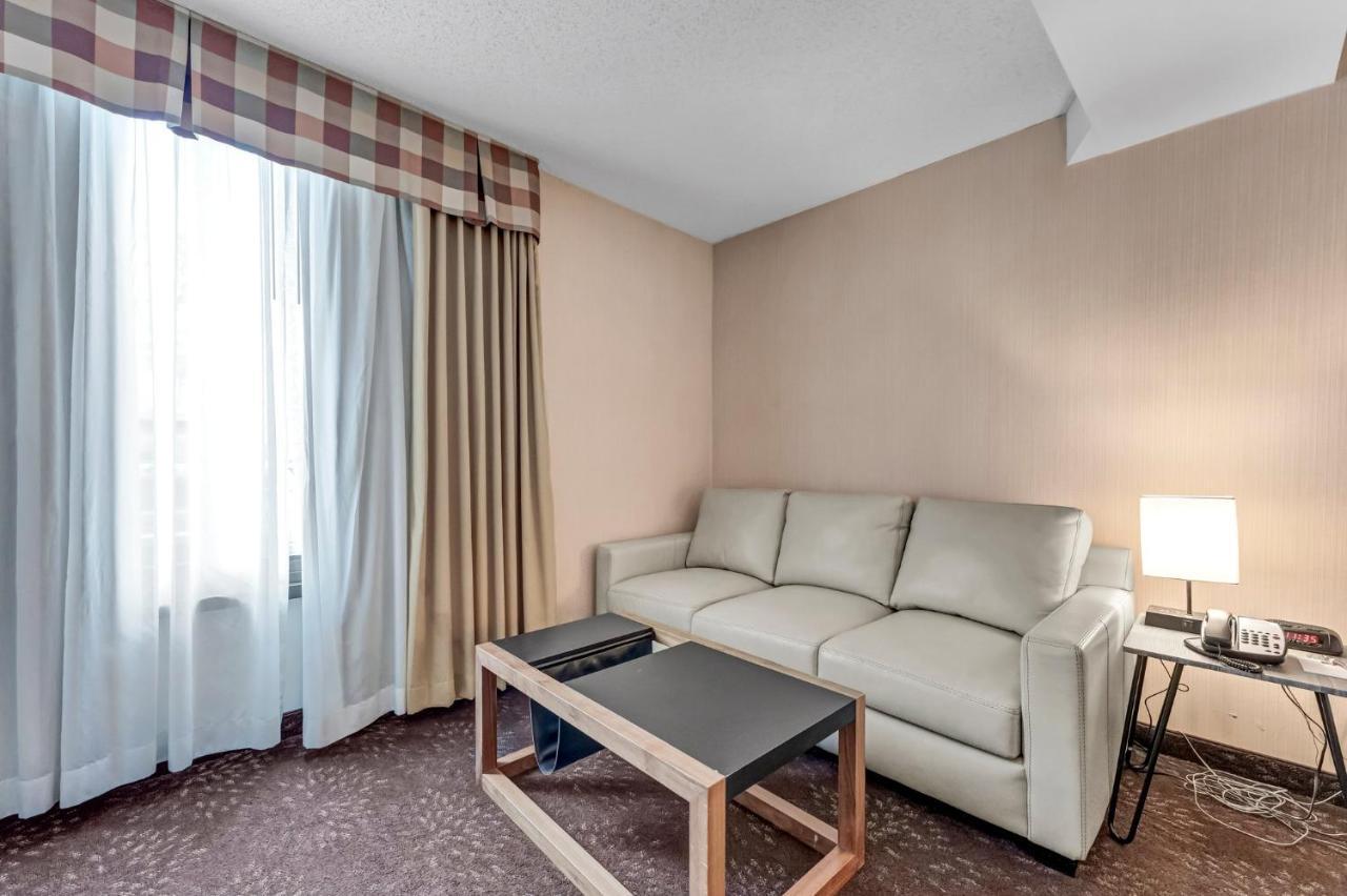 Buffalo Airport Hotel Cheektowaga Eksteriør bilde